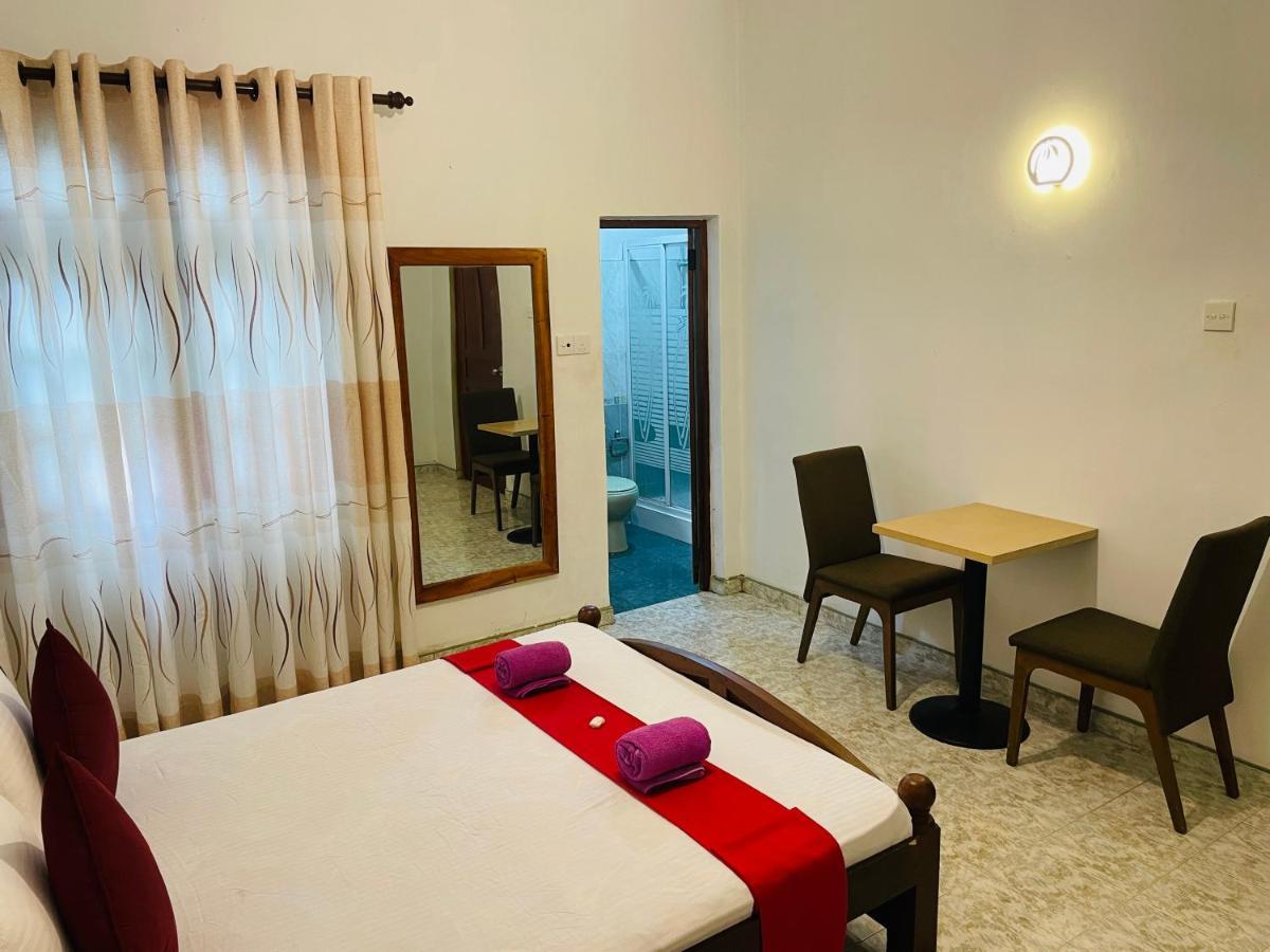 Ivana Homestay แคนดี้ ภายนอก รูปภาพ