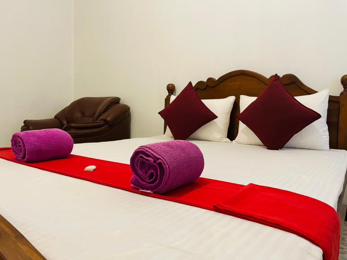 Ivana Homestay แคนดี้ ภายนอก รูปภาพ