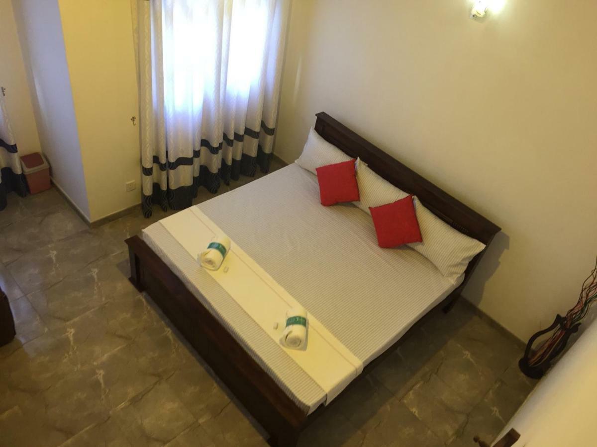 Ivana Homestay แคนดี้ ภายนอก รูปภาพ