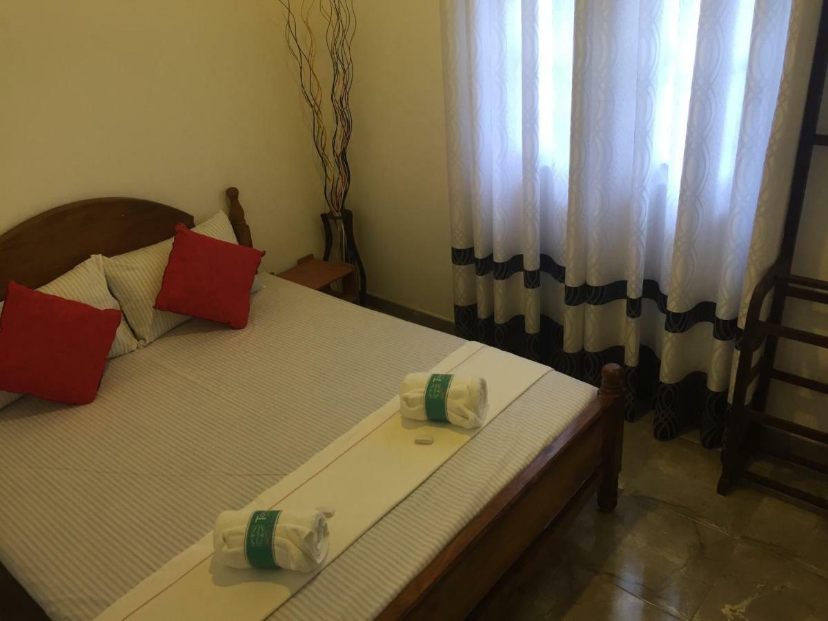 Ivana Homestay แคนดี้ ภายนอก รูปภาพ