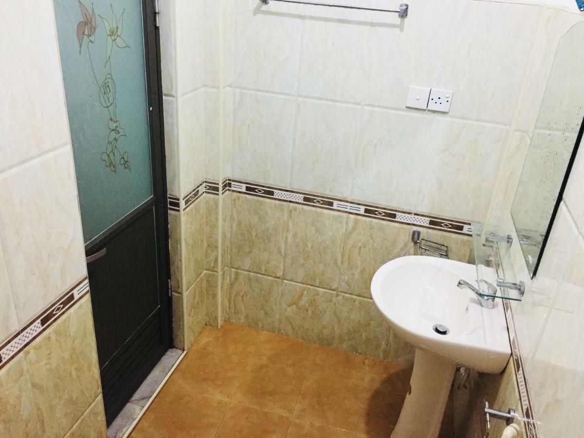 Ivana Homestay แคนดี้ ภายนอก รูปภาพ