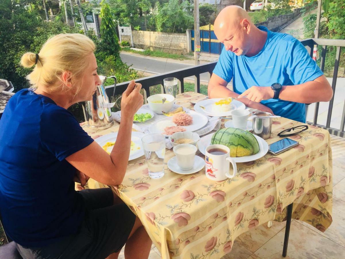 Ivana Homestay แคนดี้ ภายนอก รูปภาพ