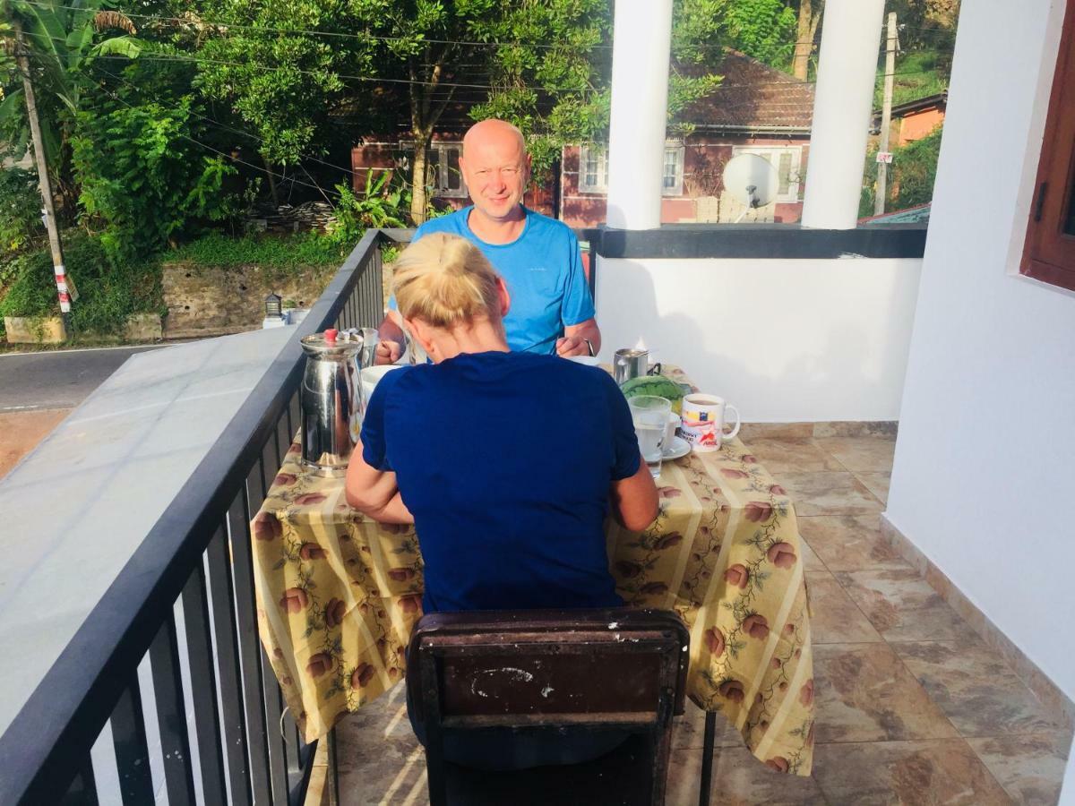Ivana Homestay แคนดี้ ภายนอก รูปภาพ