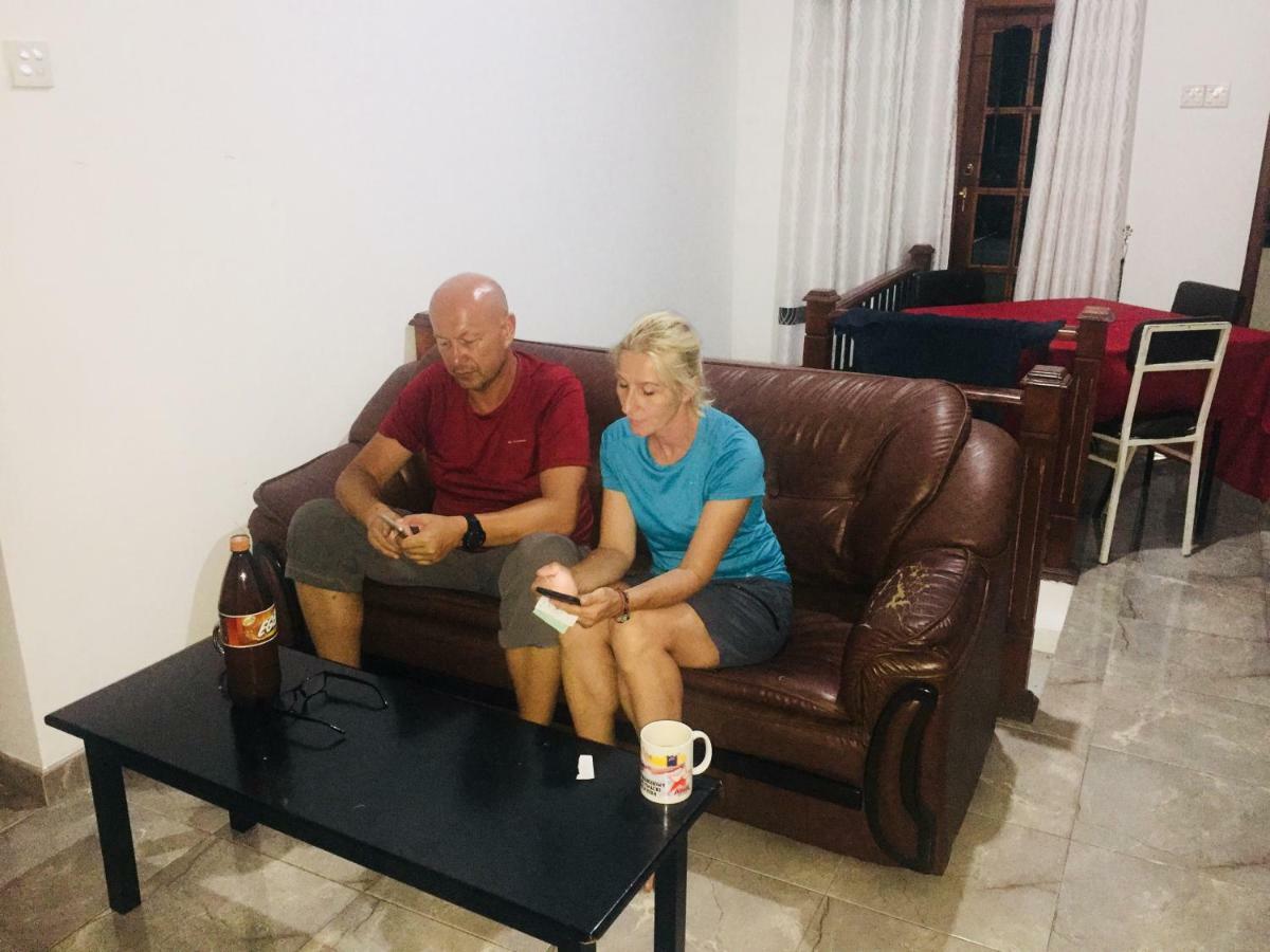 Ivana Homestay แคนดี้ ภายนอก รูปภาพ