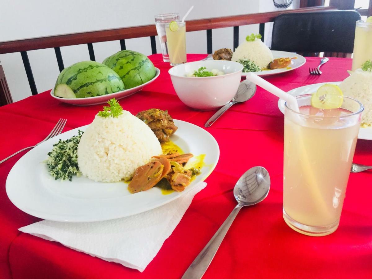 Ivana Homestay แคนดี้ ภายนอก รูปภาพ