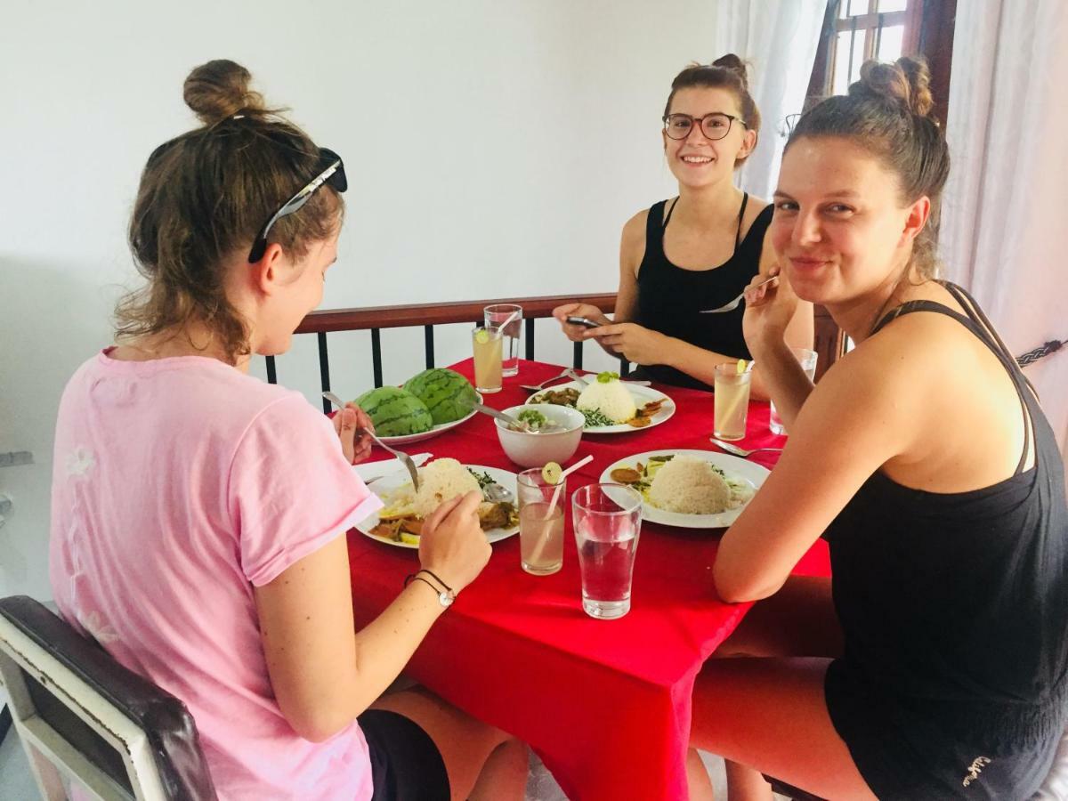 Ivana Homestay แคนดี้ ภายนอก รูปภาพ