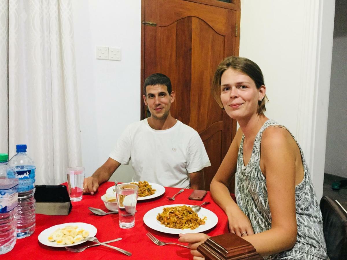 Ivana Homestay แคนดี้ ภายนอก รูปภาพ
